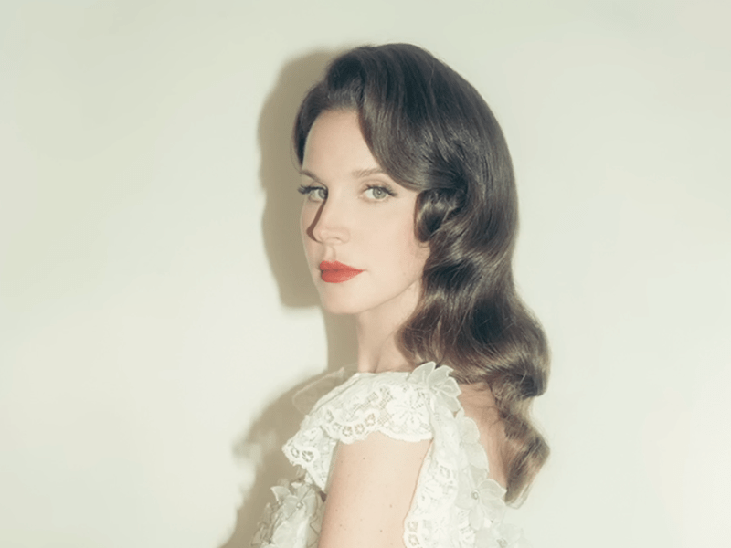 Lana Del Rey wearing red lipstick