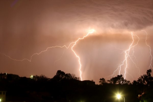 Ligtning.jpg