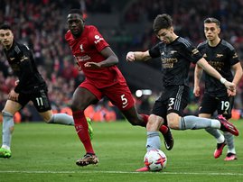 Arsenal show Premier League title strain under Anfield spotlight