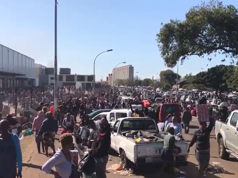Looters pounce on Bidvest warehouse in Durban