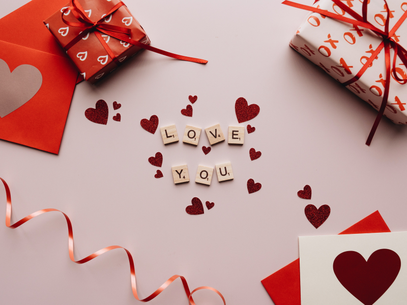 Love you text and gifts on the table