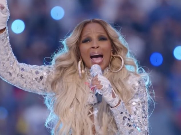 Mary J Blige at the 2022 Super Bowl