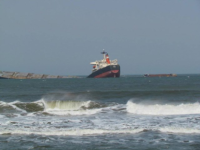 MV_Smart_Yacht_Sweet_Waters2_1.jpg