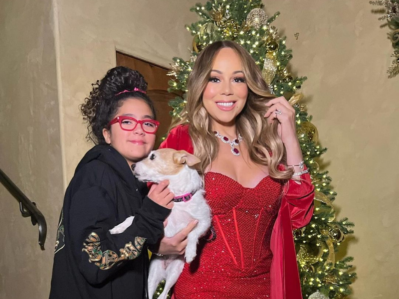 Mariah Carey and her daughter Monroe with the Kardashians