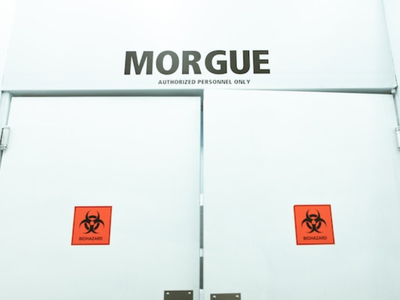 SHOCKING: Man was sent to morgue by nurses and was still alive!?