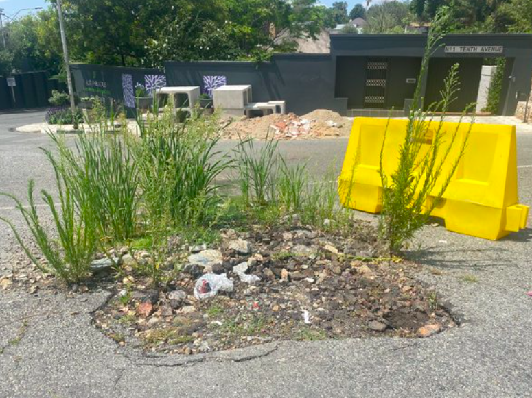 Most famous pothole in Joburg