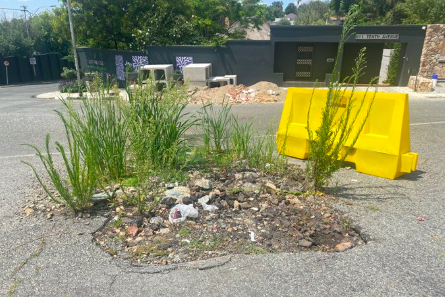 Most famous pothole in Joburg