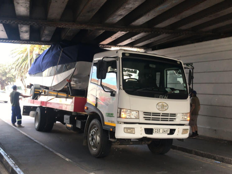 Truck stuck under the Muizenberg bridge