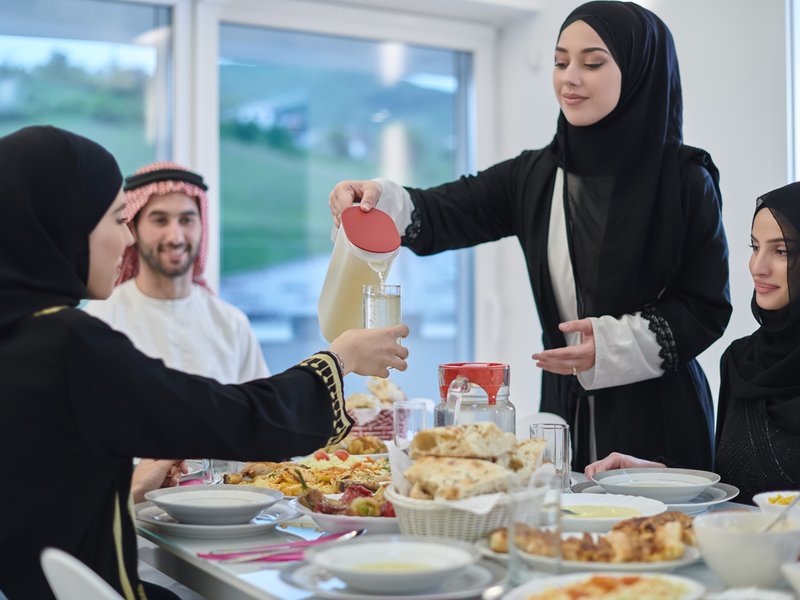Muslims eating