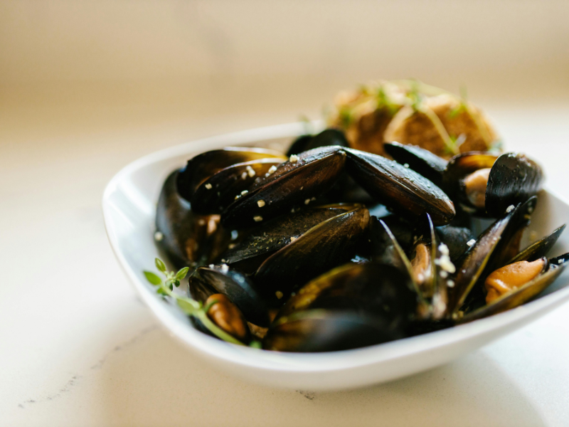 Mussels in a bowl