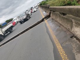 N2 near Joyner Road off-ramp closed