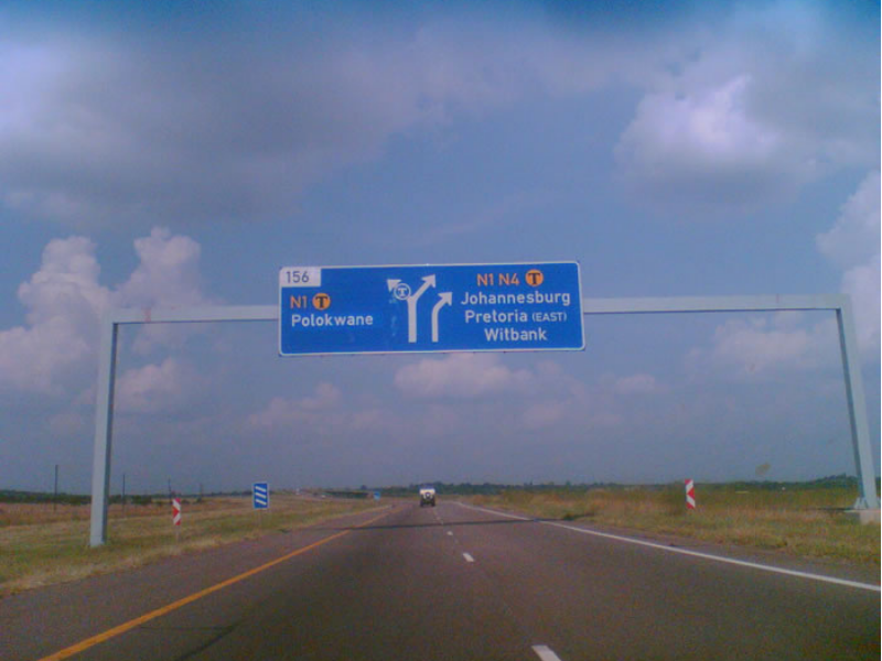 N4 HIGHWAY WITH BOARD