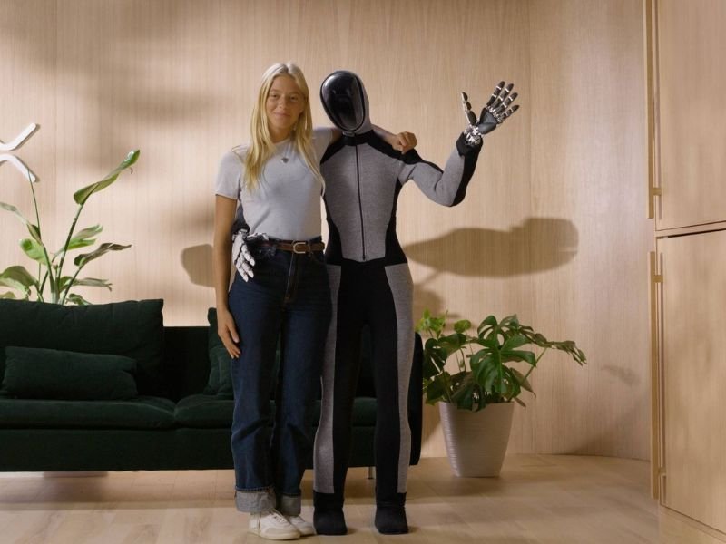 NEO humanoid robot