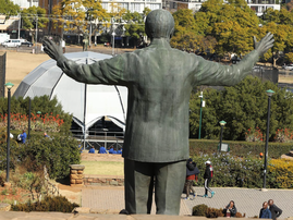 Union Buildings abuzz as Ramaphosa set to take oath of office