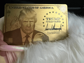 Nicki Minaj Trump gold visa card