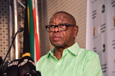 Nzimande Urges Nsfas Beneficiaries To Register With New Payment System