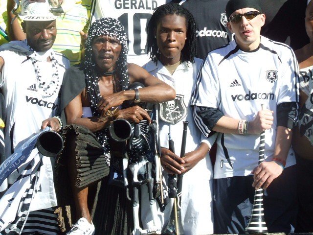 Orlando_pirates_fans_6.jpg