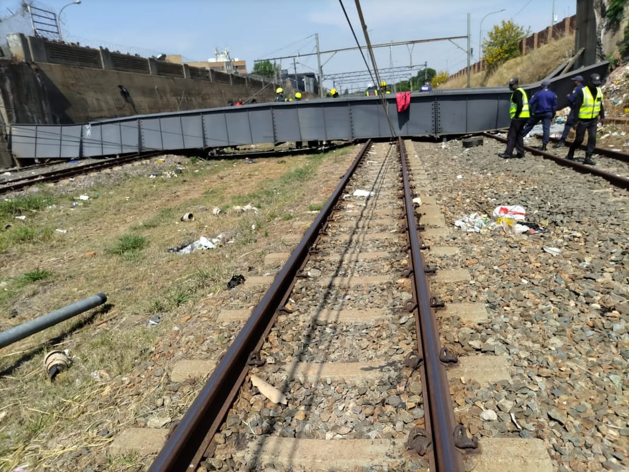 Two injured after Joburg pedestrian bridge collapses