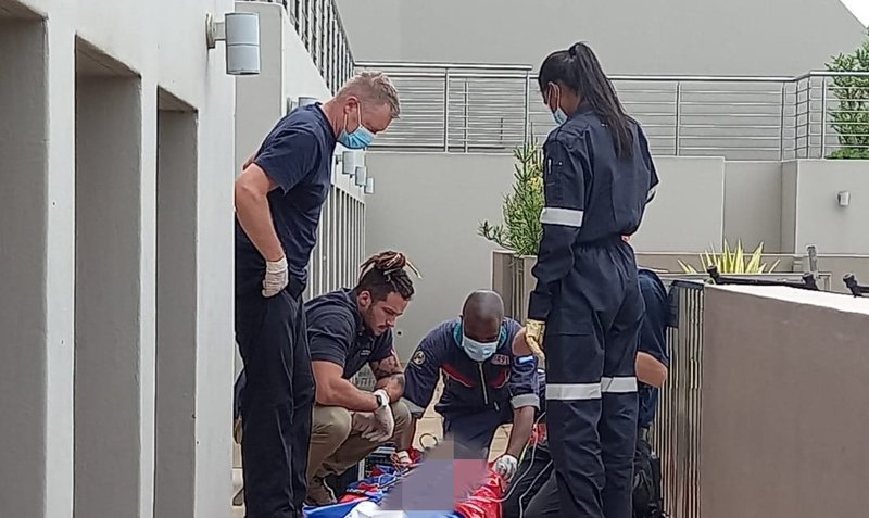 Man plummets from Umhlanga flats
