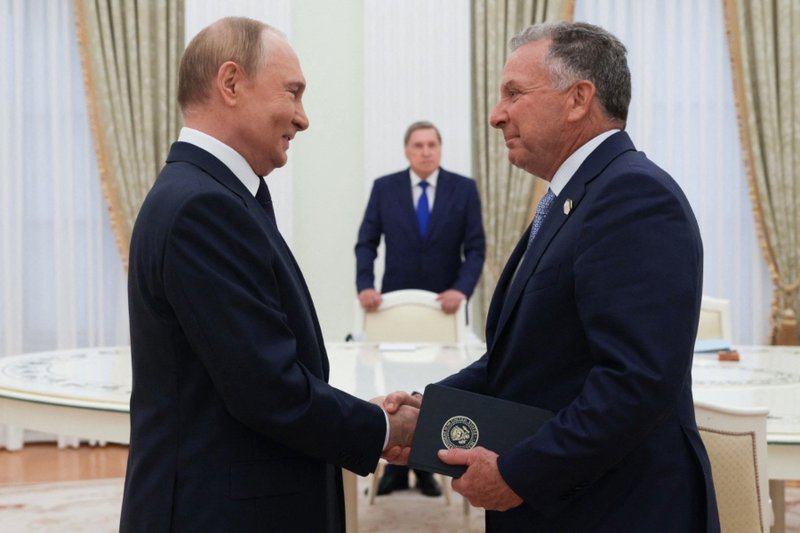 Russian President Vladimir Putin meets US envoy Steve Witkoff