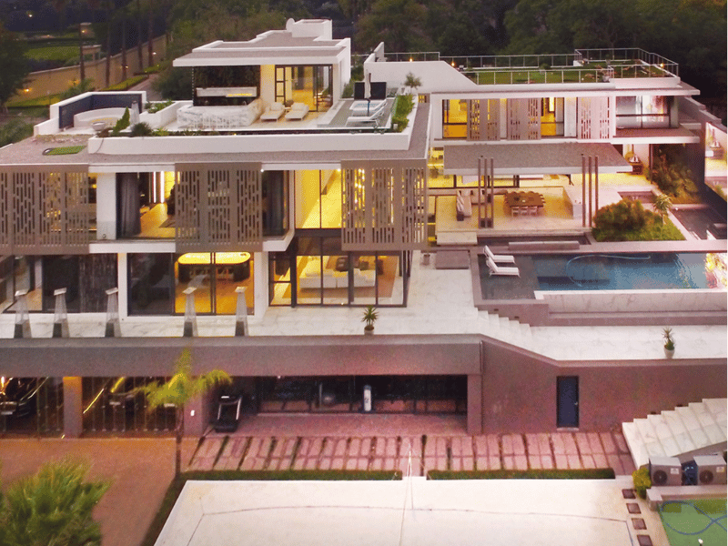 R85 MILLION HOUSE SANDHURST