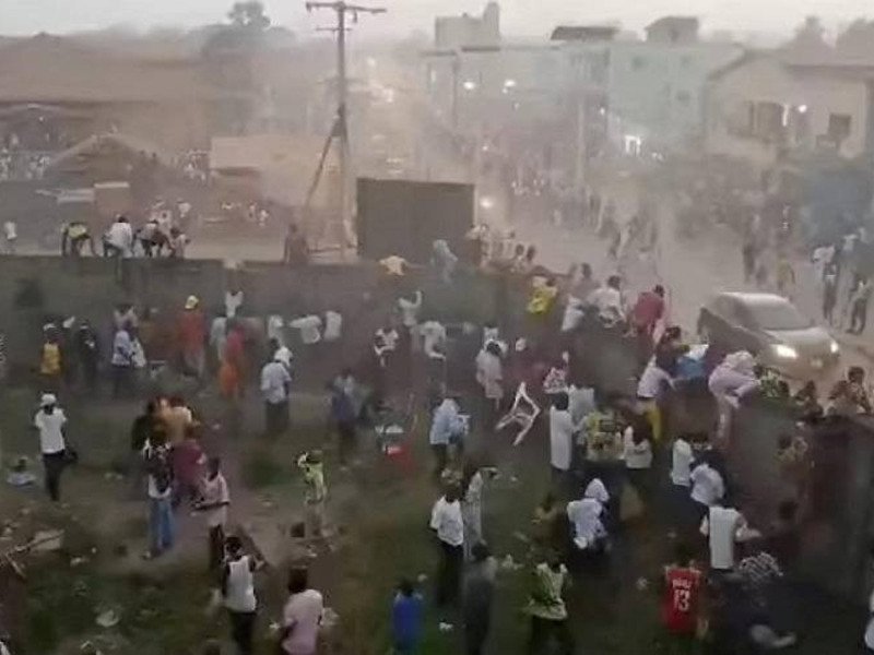 Nigeria food queue stampede
