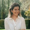 Rachel Kolisi wearing a white shirt while posing outdoors