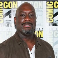 Richard  T Jones