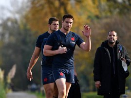 France lock Bernard le Roux retires