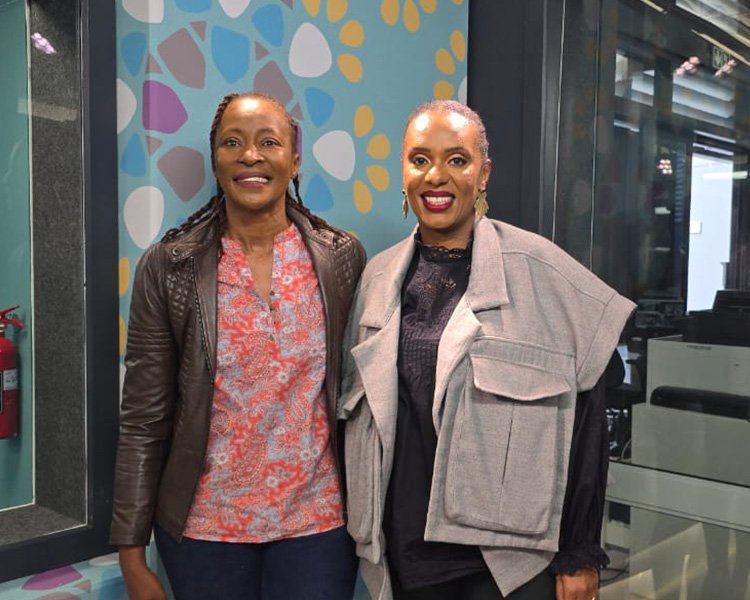 Saray Khumalo with Khensani Nobanda at the Jacaranda studio