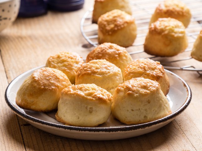Scones in a plate on table