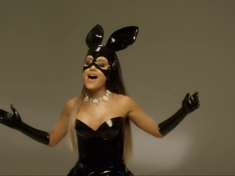 Ariana Grande singing "Dangerous Woman"