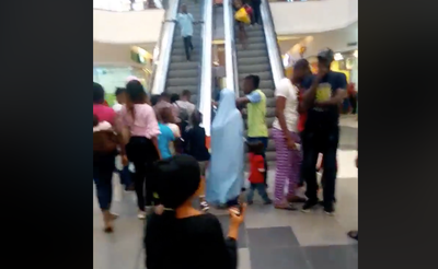Woman's mall proposal goes horribly wrong