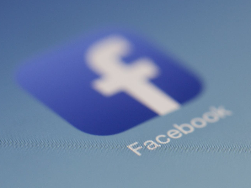 facebook logo pexels pic