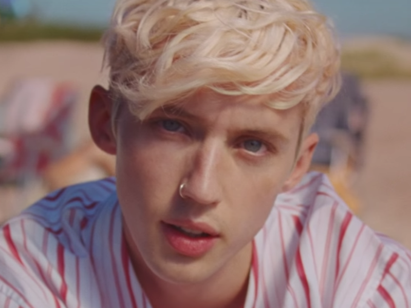 Troye Sivan in "Lucky Strike" / YouTube