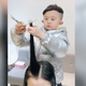 Six-year-old hairdresser / New York Post