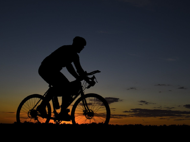 Riding a bicycle / Pexels