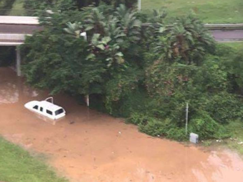 Along Riverside Dr to M4 Ruth First Highway / ECR Traffic