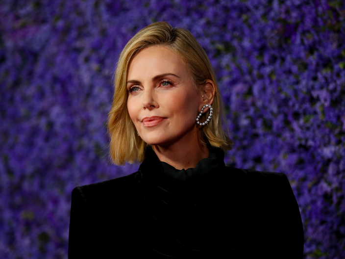 Charlize Theron teaches Hollywood star Afrikaans