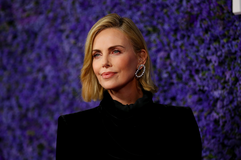 Charlize Theron teaches Hollywood star Afrikaans