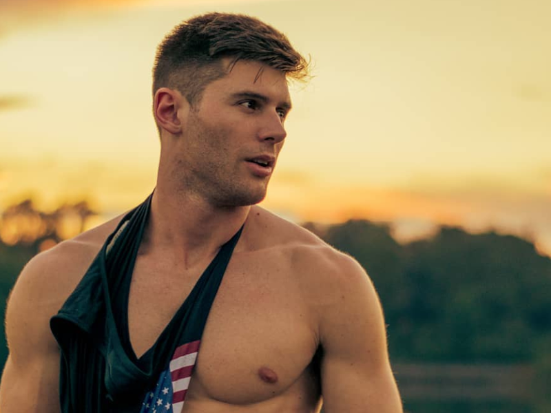 Matteo Valles in a vest / Instagram