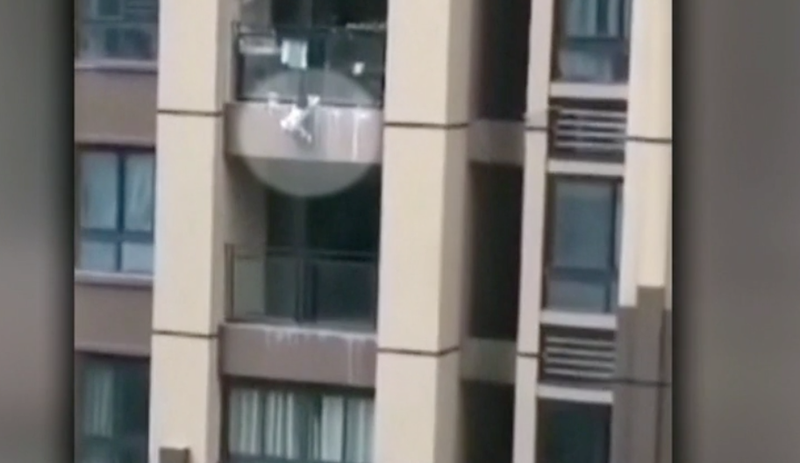 Toddler falls 6 storeys