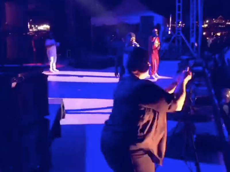 Sign language interpreter keeps up with world's fastest rapper