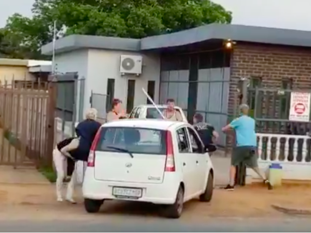 Hugo Bel Die Polisie