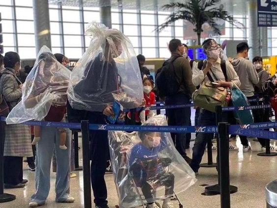 Virus deaths in China pass 360, exceeding SARS mainland toll
