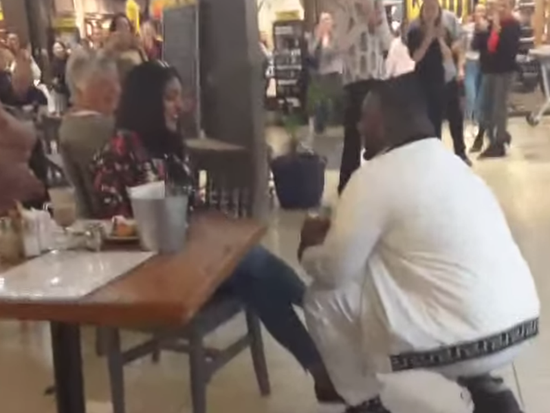 Flash mob proposal in Cape Town / Facebook
