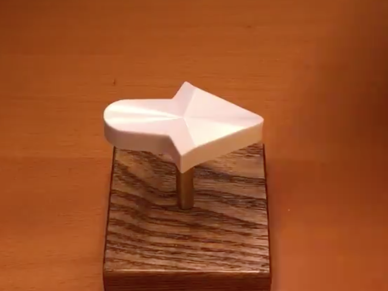 3D arrow optical illusion / Twitter