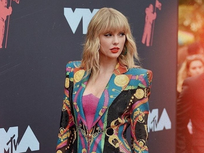 Taylor Swift at the VMAs / Instagram