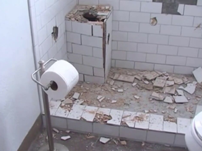 Contractor destroys his own work after homeowner doesn’t pay.