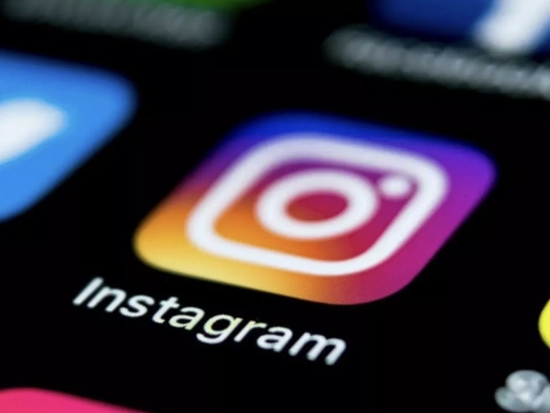 THIS JUST IN: Is Instagram hacked or not working?